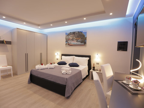 日落特罗佩亚酒店