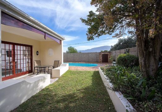 Milkwood Lodge Hotel Overview