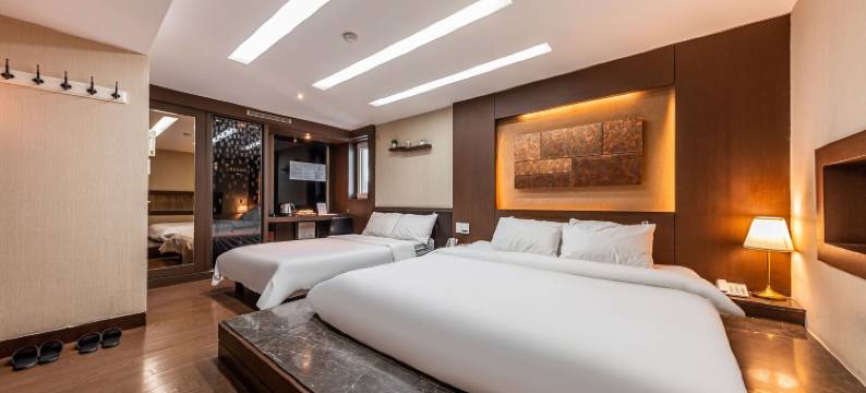友善DH纳森斯酒店 明德鲁姆集团(Friendly DH Naissance Hotel by Mindrum Group)图片