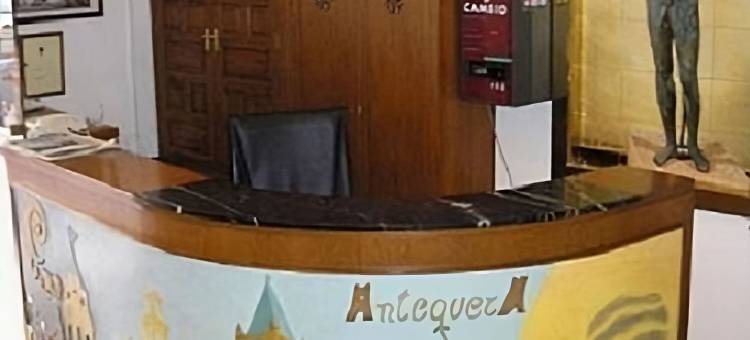 霍斯佩德里亚科隆安提哥拉酒店(Hostal Colon Antequera)图片