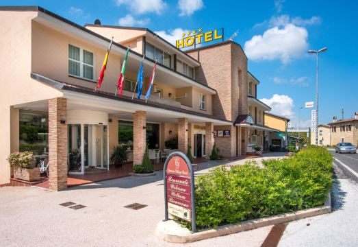 Guesia Village Hotel e SpaHotel Overview