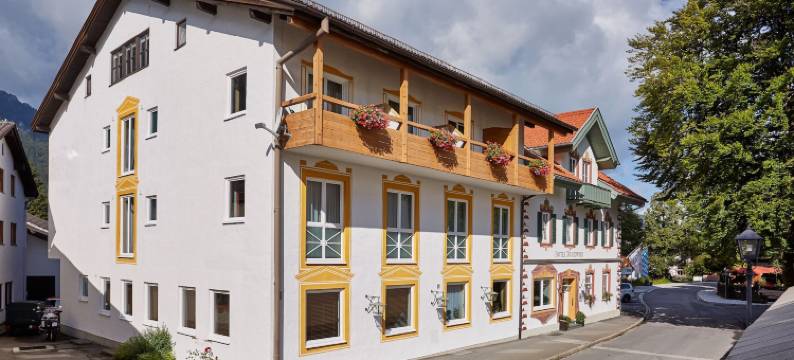 祖姆图姆酒店 - 出租公寓和客房(Akzent Hotel Turmwirt)图片