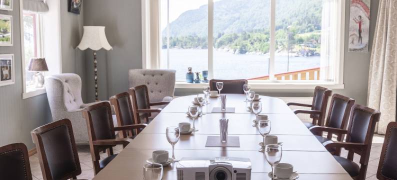 拉维克菲尤尔德酒店(Lavik Fjord Hotel & Apartments)图片