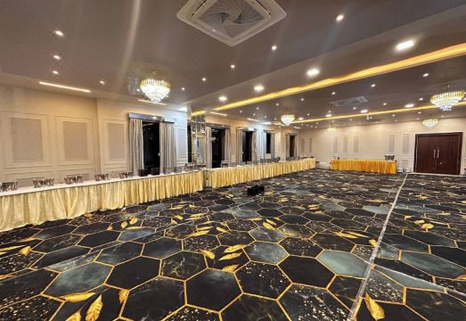 Bindiga Peak Resorts Hotel Overview