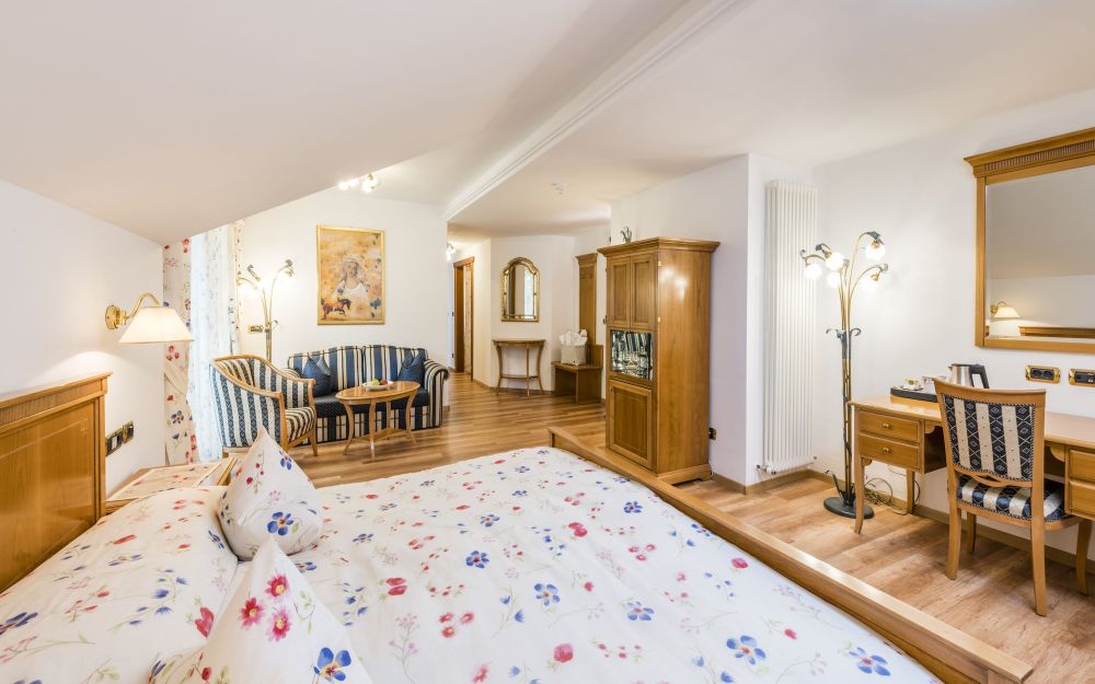 Romantik Hotel & Restaurant StaflerOver view