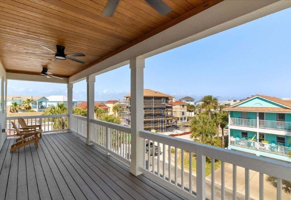 Surf And Sound 6 Bedroom Home Hotel Overview