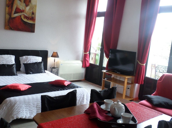 赖斯提勒尔斯公寓酒店