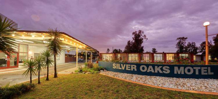 银橡木汽车旅馆(Silver Oaks Motel)图片