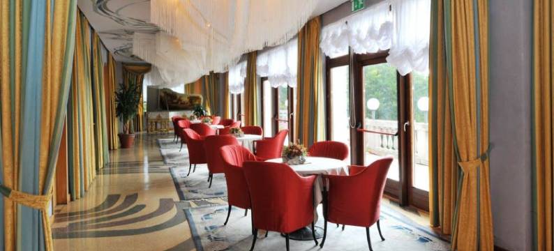 阿斯托里亚格兰酒店(Grand Hotel Astoria)图片