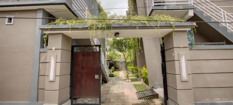 红多兹酒店-近努沙杜瓦收费站(RedDoorz near Exit Toll Nusa Dua)图片