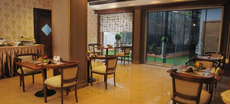 金湖酒店(Golden Lake Hotel)图片