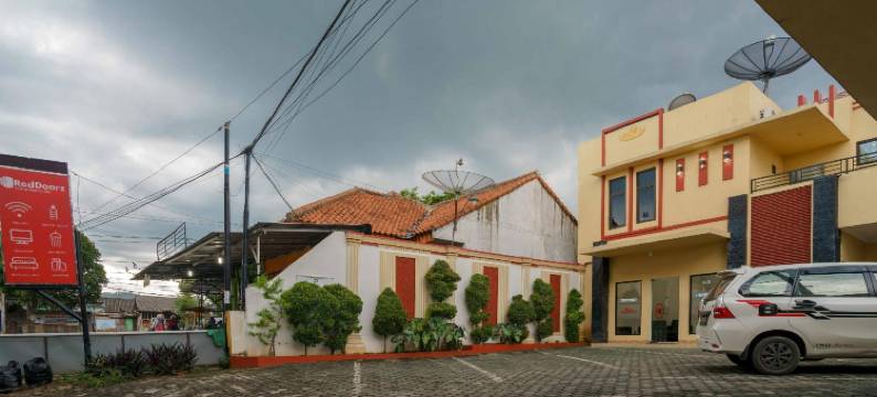 RedDoorz at Andalas Asri图片
