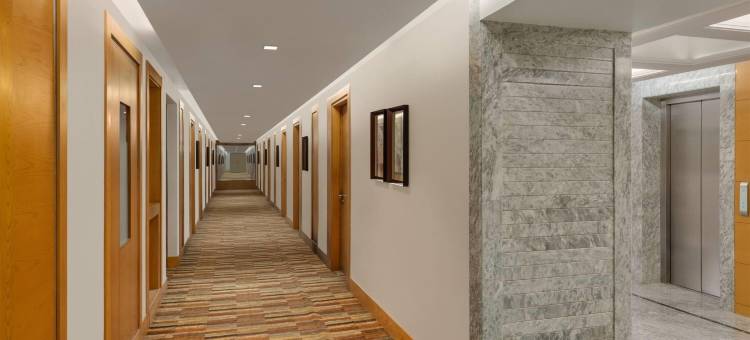 瓦苏达拉华美达酒店(Ramada by Wyndham Ghaziabad Vasundhara)图片