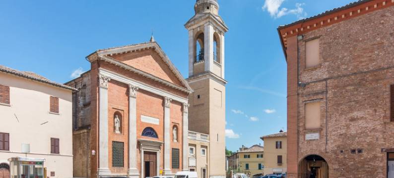 Holiday Home in Urbania with Hill Views图片