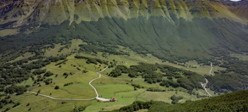Mansion in San Valentino with Pool图片