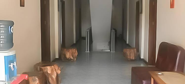 红多兹酒店-近公主港潘泰西泰普斯(RedDoorz Near Pantai Citepus Pelabuhan Ratu)图片