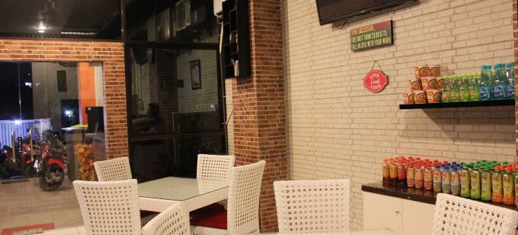 OYO 1251 8号公寓(Super OYO 1251 Residence 8)图片