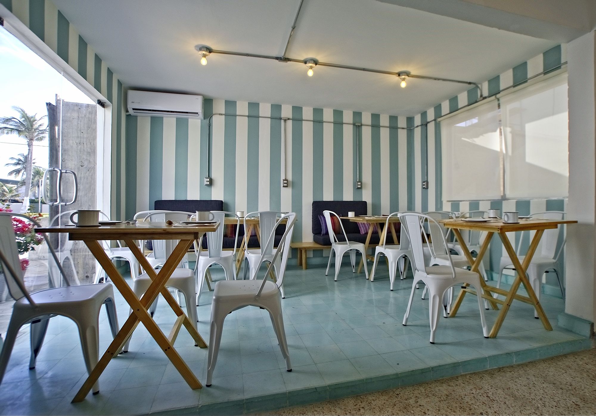 Mas Basico Hotel Over view