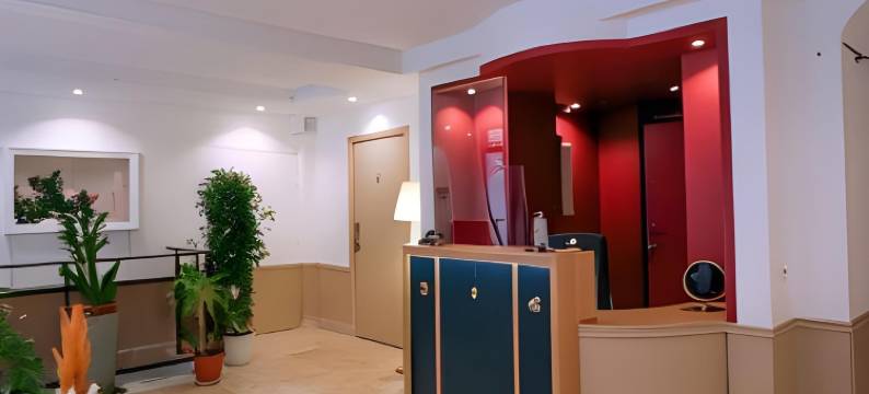 小酒店(Little Hotel)图片