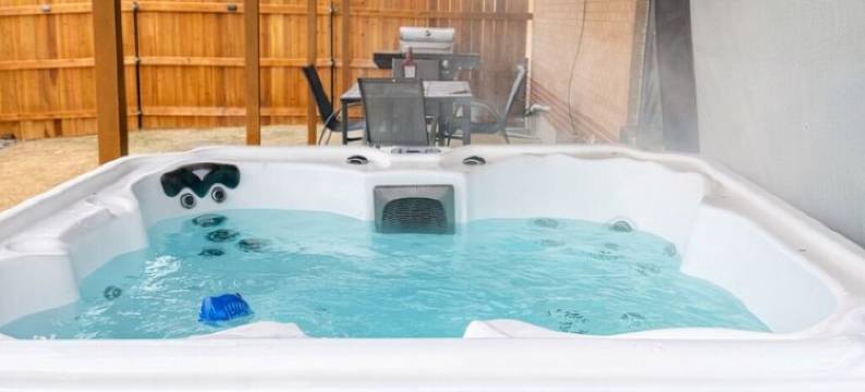 Cozy Den Retreat - Hot Tub - Game Room - BBQ - Fire Pit Min to Downtown Denver图片