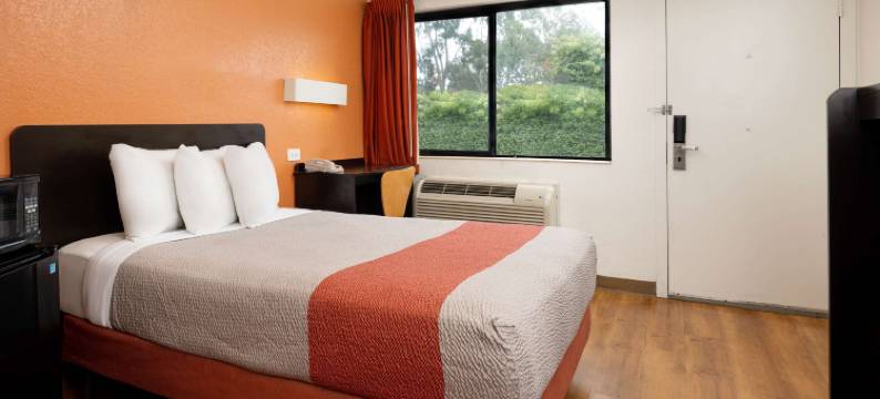 卡马里奥6号汽车旅馆(Motel 6 Camarillo, CA)图片