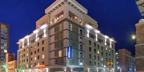 希爾頓花園酒店-小石城市區