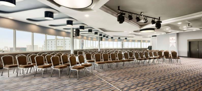 梅尔辛温德姆华美达酒店(Ramada by Wyndham Mersin)图片