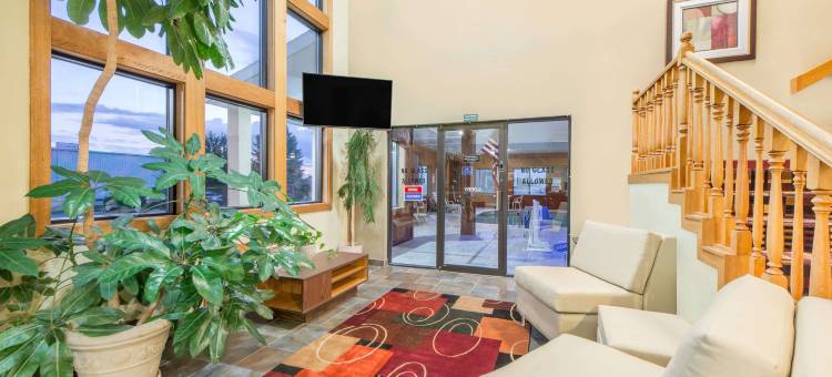 奥塔姆瓦速8酒店(Super 8 by Wyndham Ottumwa)图片