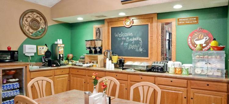 艾恩里弗美吟温德姆酒店(AmericInn by Wyndham Iron River)图片