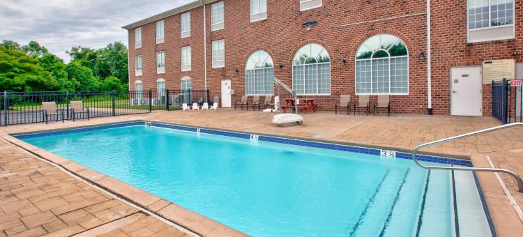 智选假日套房酒店沃伦顿 by IHG(Holiday Inn Express & Suites Warrenton)图片