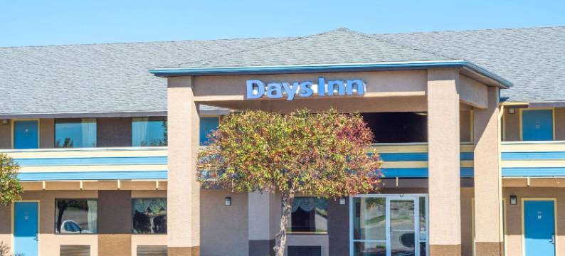 代顿胡伯高地东北戴斯酒店(Days Inn by Wyndham Dayton Huber Heights Northeast)图片