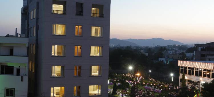 瓦尔茹别墅酒店(Hotel Varju Villa)图片