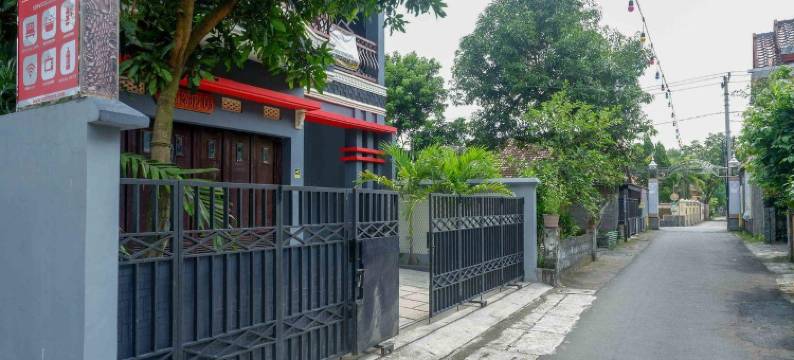 红多兹伊斯兰酒店-近日惹莫努门肯巴里(RedDoorz Syariah Near Monumen Jogja Kembali)图片