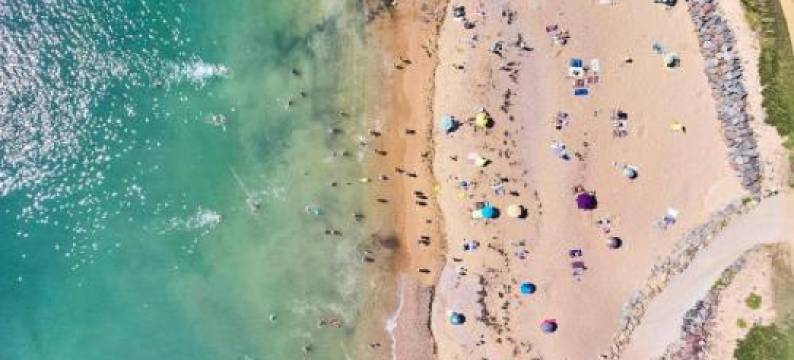 布雷蒂普雷吉公寓酒店(Appart Bréti Plage 1 Avec Parking - 50m de la Plage)图片