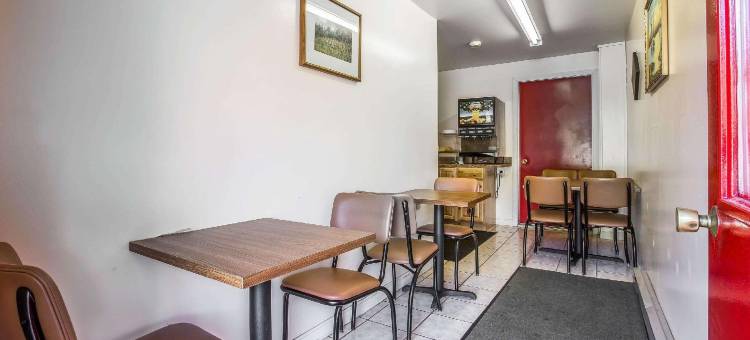 林肯 I-93 罗德威酒店(Rodeway Inn Lincoln I-93)图片