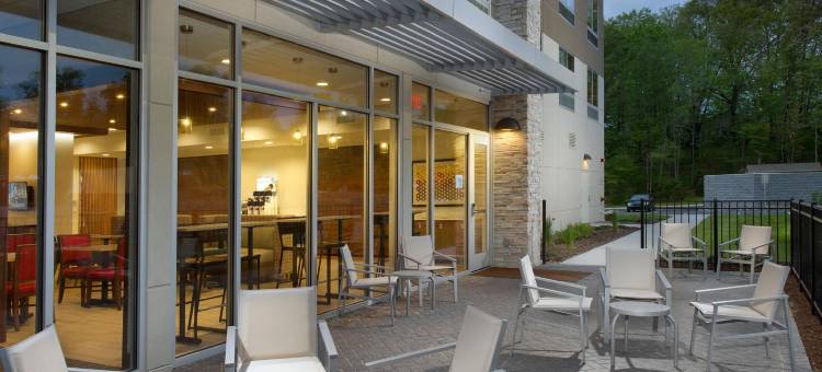 智选假日套房酒店-阿尔图纳(Holiday Inn Express & Suites Altoona)图片