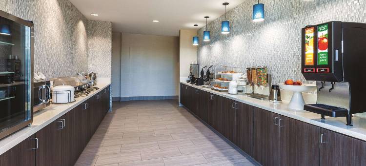 特雷霍特拉昆塔温德姆套房酒店(La Quinta Inn & Suites by Wyndham Terre Haute)图片