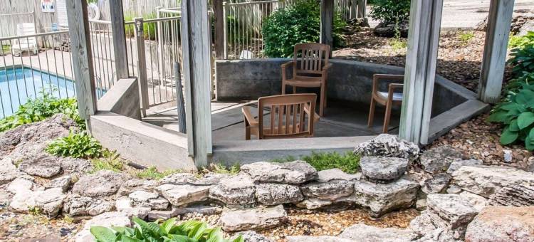 奥沙克湖舒眠酒店及套房(Sleep Inn & Suites Lake of the Ozarks)图片