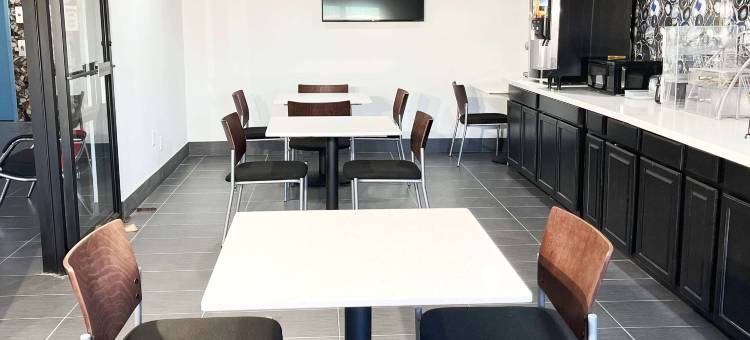 皮奥里亚速8酒店(Super 8 by Wyndham Peoria)图片