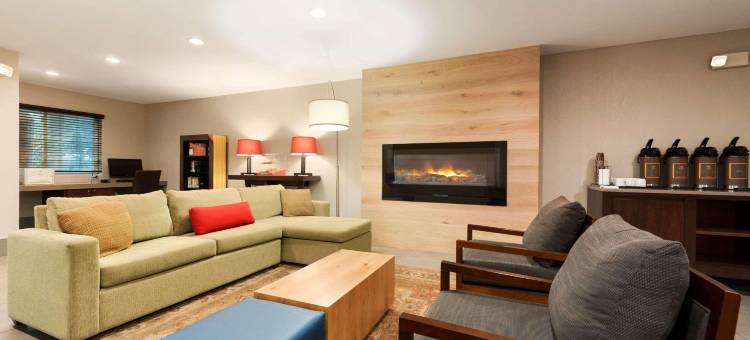 爱荷华锡达拉皮兹机场丽怡酒店(Country Inn & Suites by Radisson, Cedar Rapids Airport, IA)图片