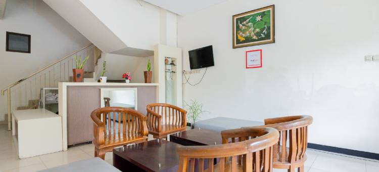 拉亚那各勾2号红门旅馆(RedDoorz @ Raya Ngagel 2)图片