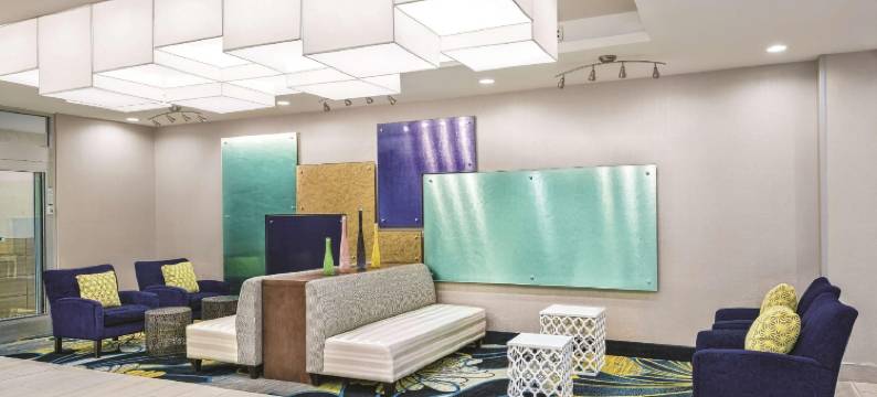 奥德萨北锡耶纳塔拉昆塔温德姆套房酒店(La Quinta Inn & Suites by Wyndham Odessa N. - Sienna Tower)图片