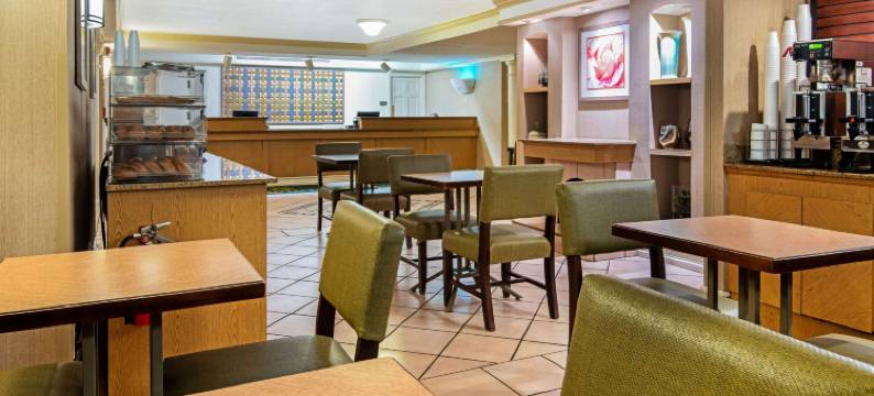 阿马里洛市中心拉昆塔温德姆酒店(La Quinta Inn by Wyndham Amarillo Mid-City)图片