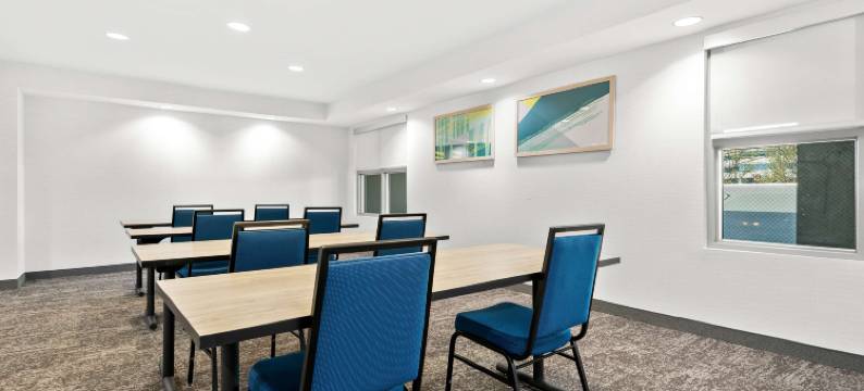 希尔顿埃斯顿星火酒店(Spark by Hilton Exton)图片