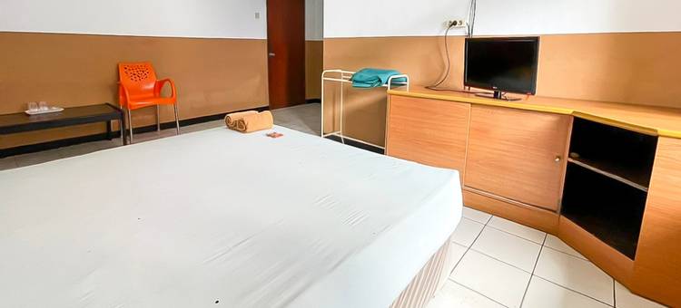 Hotel Shanty Mitra RedDoorz图片