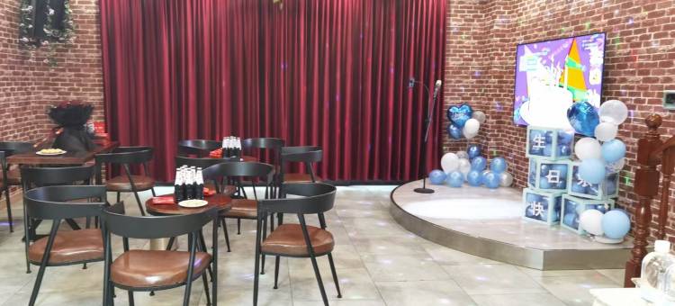 小酒杯轰趴馆度假别墅(海纳路分店)图片