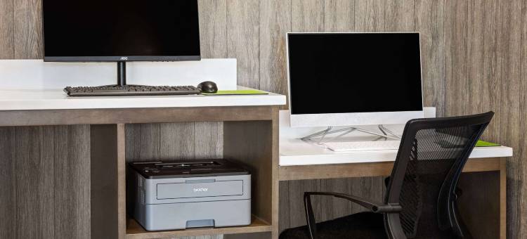 洛克斯特格罗夫拉昆塔温德姆套房酒店(La Quinta Inn & Suites by Wyndham Locust Grove)图片