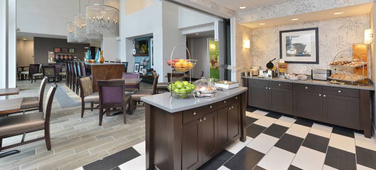 德梅因市中心希尔顿欢朋套房酒店(Hampton Inn & Suites des Moines Downtown)图片