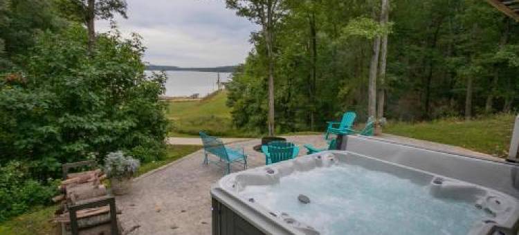 Modern Farmhouse Style Chalet with Amazing Kentucky Lake Views - Dock, Hottub and Firepit!图片