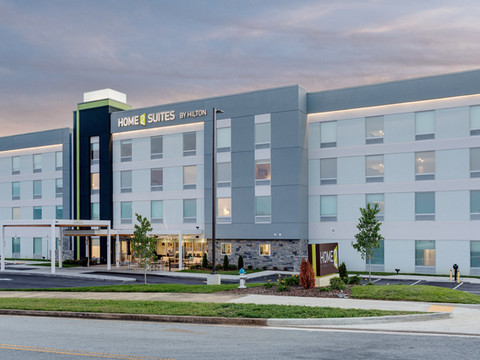 约翰逊城希尔顿惠庭套房酒店